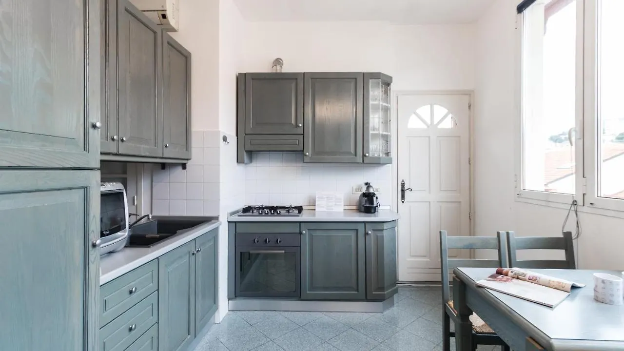 Italianway - Roma 70 Apartment Sanremo