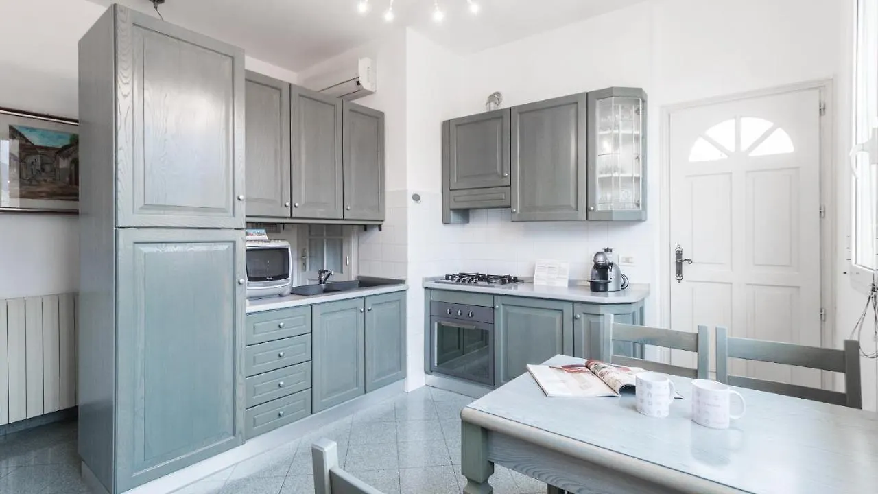 Italianway - Roma 70 Apartment Sanremo